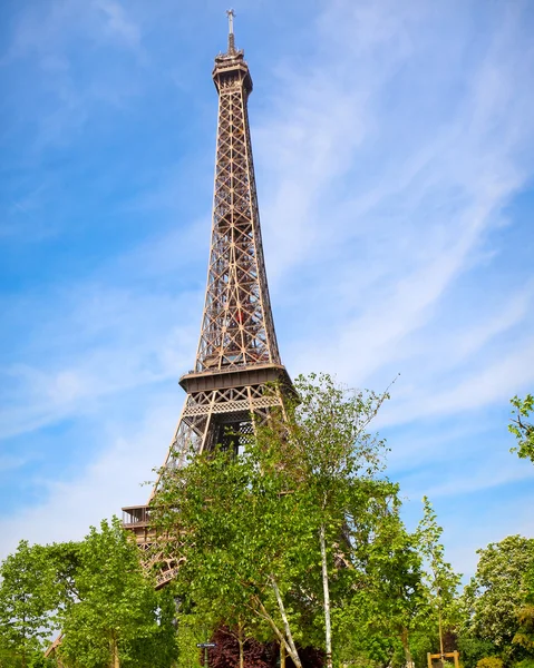 Menara Eiffel di musim semi — Stok Foto