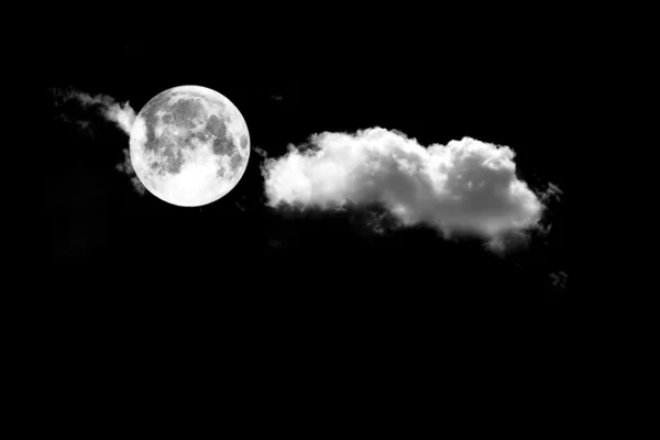 Lune entre les nuages — Photo