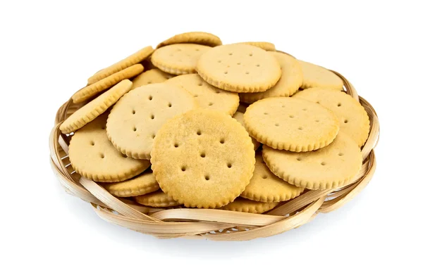 Crackers in un vassoio di vimini — Foto Stock