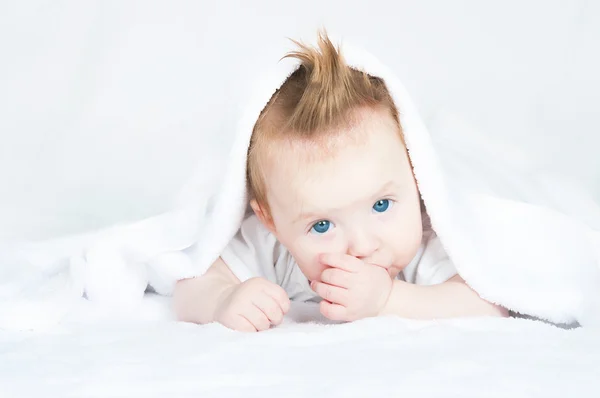 O bebê de quatro meses — Fotografia de Stock