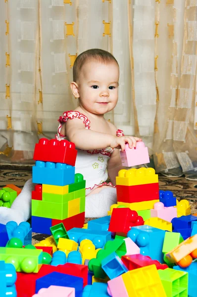 Playing with blocks — Stock Photo, Image