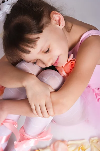 Small tired ballerina — Stockfoto