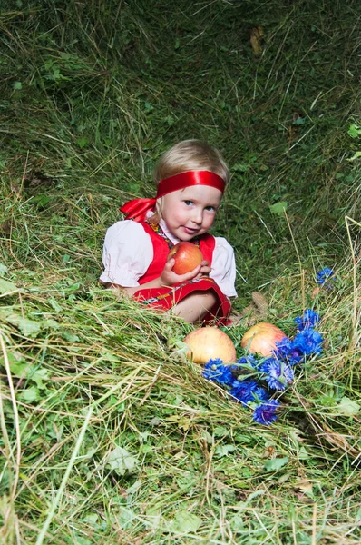 干し草の少女 — ストック写真