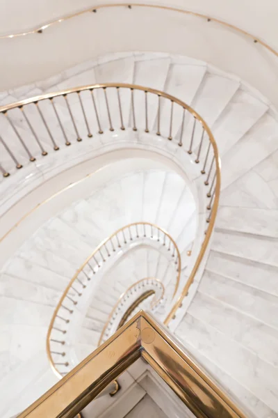 Weiße Treppe. — Stockfoto