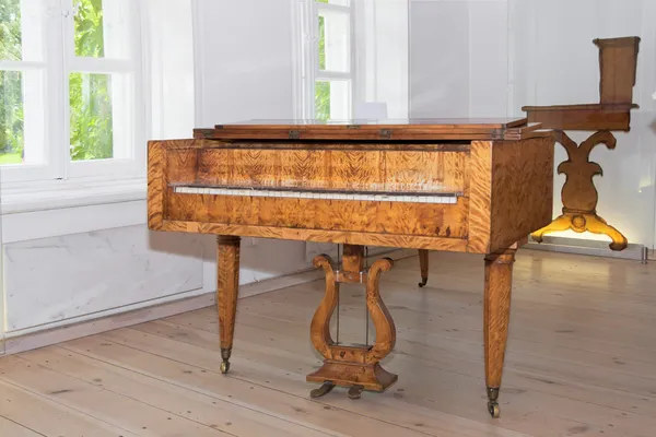 Piano in Chopin house. — Stock Photo, Image