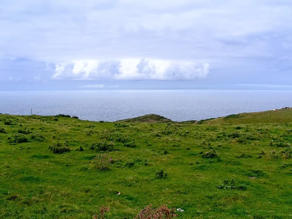 Скалы Атлантического океана — стоковое фото