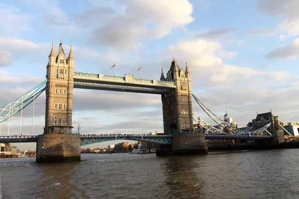 Puente torre — Foto de Stock