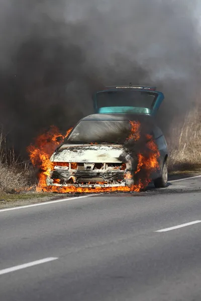 Arderea mașinii — Fotografie, imagine de stoc