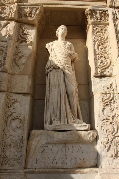 Statue from Library of Celsus — Stock Photo, Image