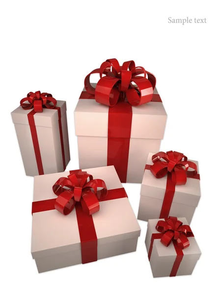 Cinco caixas de presente branco com fita vermelha e arco isolado no fundo branco — Fotografia de Stock