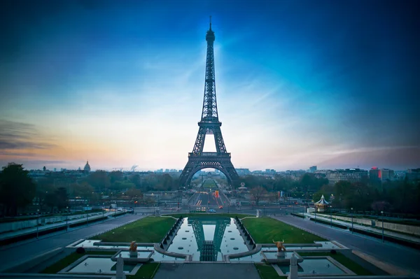 Эйфелева башня - Париж - Франция — стоковое фото
