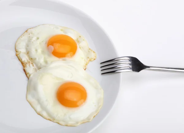 Stekta ägg med gaffel — Stockfoto