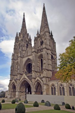 Abbey of St-Jean-des-Vignes in Soissons clipart