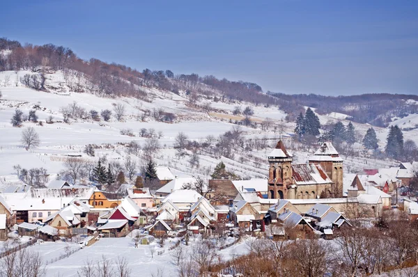 Köy ve Transilvanya Romanya müstahkem Kilisesi — Stok fotoğraf