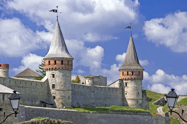 Krásný středověký hrad na Ukrajině — Stock fotografie