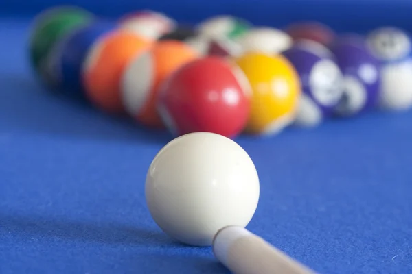Palla bianca pronta per giocare a biliardo — Foto Stock