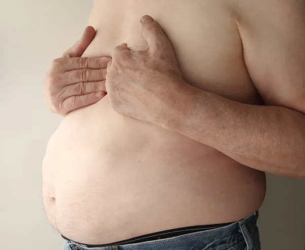Göğüs ağrısı ile ağır adam — Stok fotoğraf