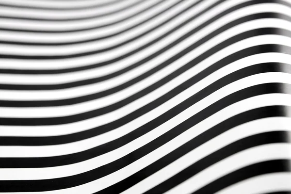 Siyah ve beyaz çizgili eğri — Stok fotoğraf