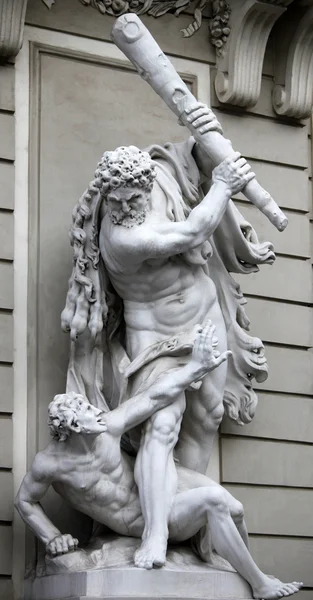 ヘラクレスと busiris の像 — ストック写真