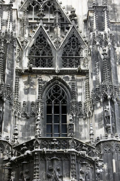 Detalhe exterior da catedral de Stephansdom - Viena, Áustria . — Fotografia de Stock