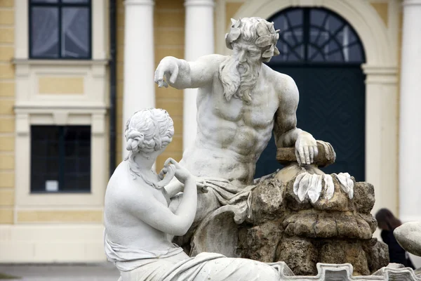 Vienna - fountain in castle Schonbrunn — Stock Photo, Image