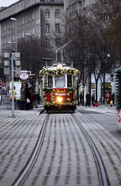 Vánoční tramvaj — Stock fotografie