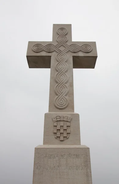 Velký kamenný kříž — Stock fotografie