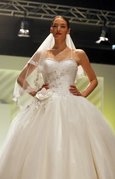 Wedding dresses fashion show — Stock Photo, Image