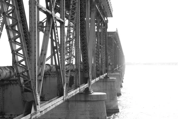 Мост к свету — стоковое фото