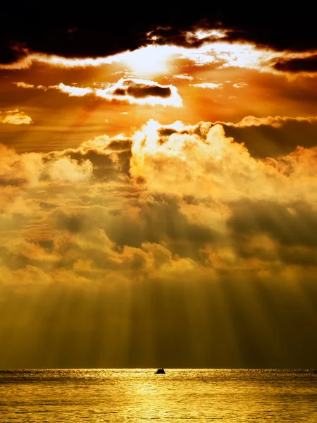 Бурхлива захід сонця — стокове фото
