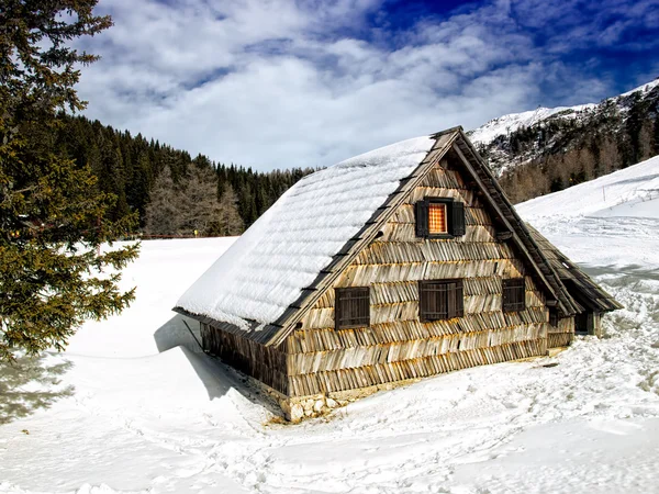 Mountain house — Stockfoto