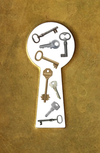Dziurka od klucza i klucze. — Zdjęcie stockowe