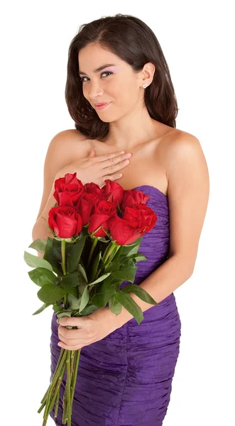 Mutlu bir kadın tutarak güller — Stok fotoğraf