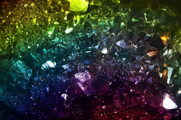 Färgglada kristaller bakgrund — Stockfoto