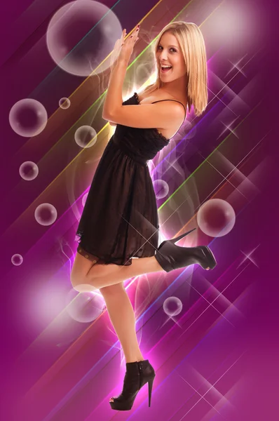 Tanzendes Mädchen schiebt Blasen — Stockfoto