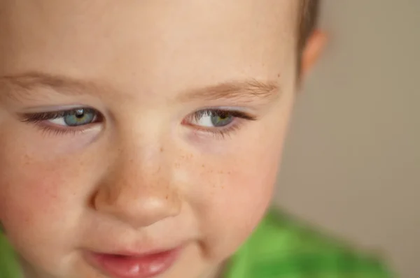 Mooie blauwe eyed jongen — Stockfoto
