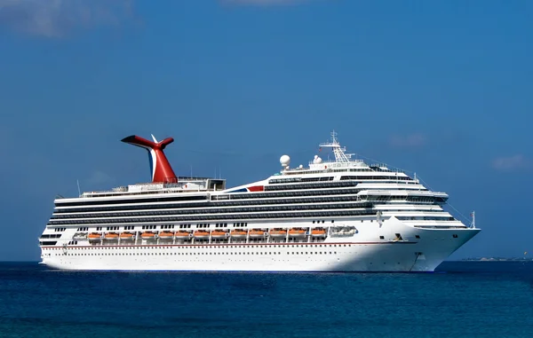 stock image Huge cruise ship in ocean