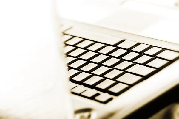 Современный и стильный ноутбук. — стоковое фото
