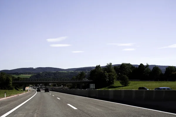 Auto op de weg — Stockfoto