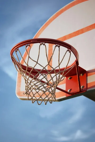 Basketballkorb und Standard — Stockfoto