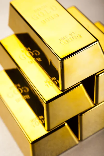 Goldpyramide — Stockfoto