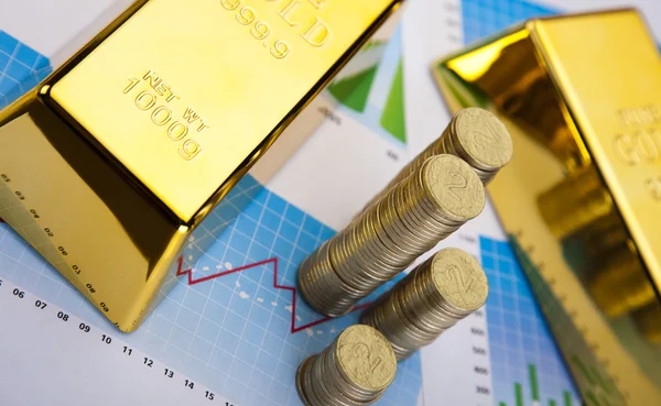 Aranyrudat és -érméket — Stock Fotó
