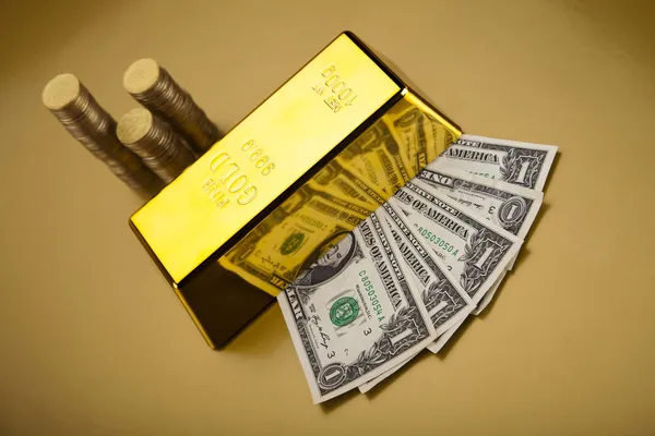Gold and money — Stock Photo, Image