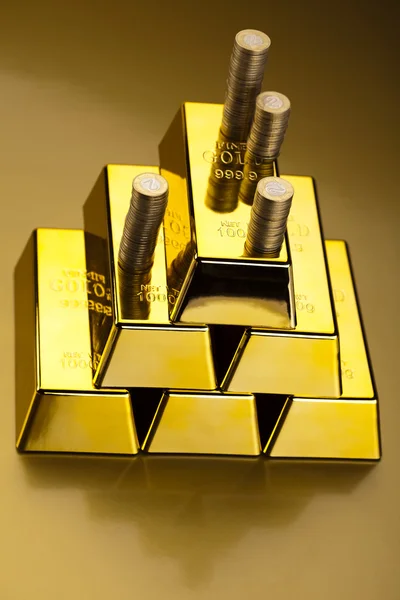 Gold bars and coins — Stock Photo, Image