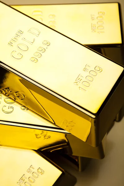 Hromada zlatých prutů — Stock fotografie
