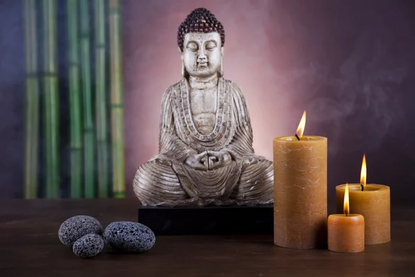 Buddha con candela — Foto Stock