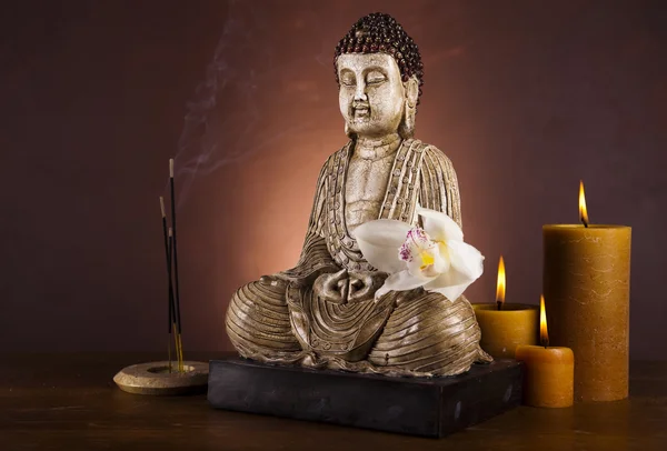 Budda z świeca — Zdjęcie stockowe