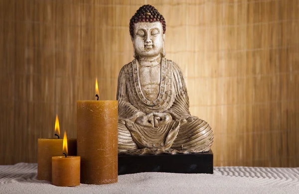 Boeddha standbeeld in een meditatie — Stockfoto