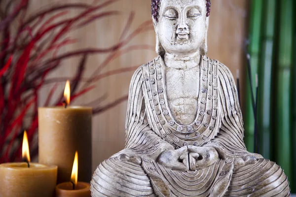 Buddha mit Kerze — Stockfoto
