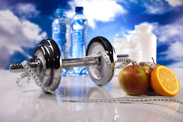 Fitness, dumbell y cielo azul — Foto de Stock